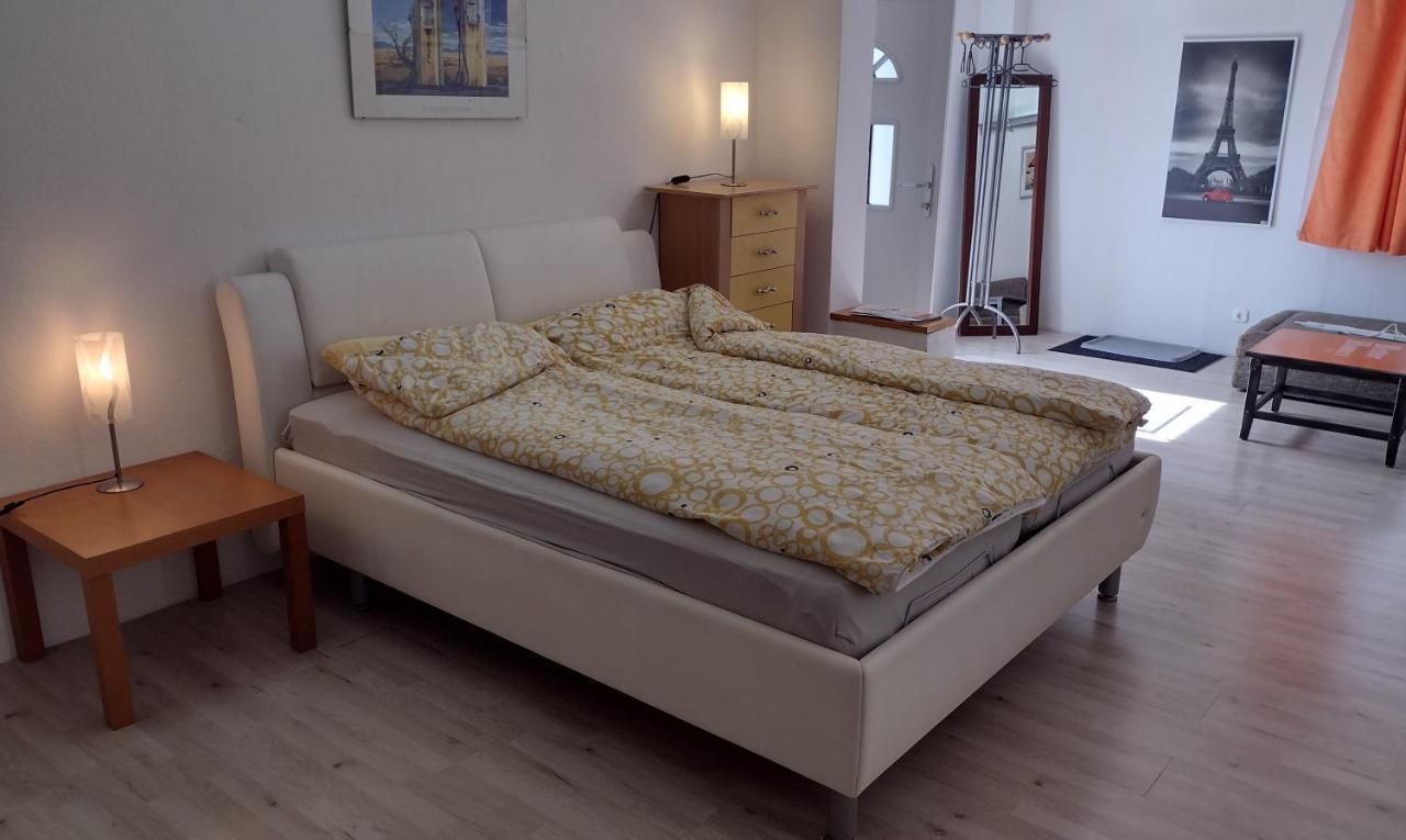 Kleines Gemuetliches Apartment In Zentraler Lage Prien am Chiemsee Eksteriør billede