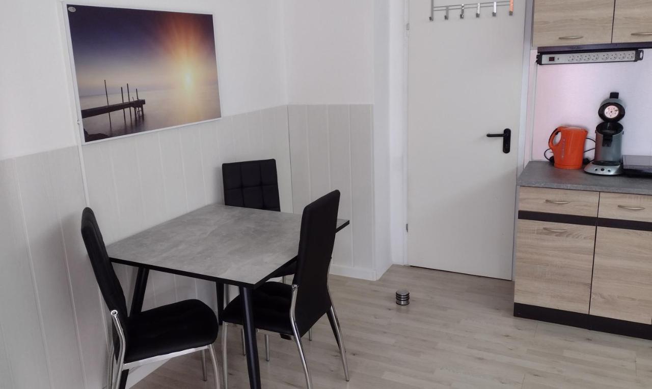 Kleines Gemuetliches Apartment In Zentraler Lage Prien am Chiemsee Eksteriør billede